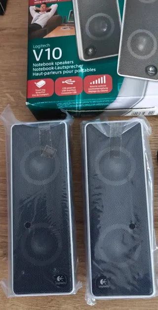 Altavoces Portátiles Logitech V10