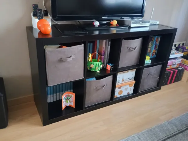 Estantería Ikea 8 huecos color vengué