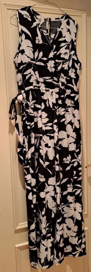 Mono largo floral negro y blanco-Shein