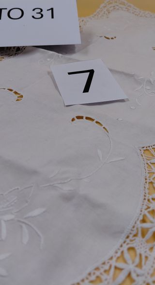 Striscia runner cotone ricamato a mano