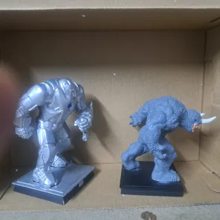 Figuras Marvel: hulkbuster y Rhino