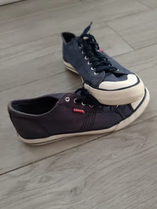 Zapatillas Levis Azul y Blanco