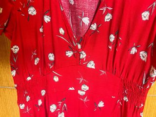 Vestido Pull&Bear rojo estampado flores