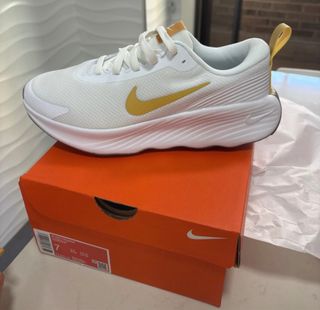 Nike PROMINA Nº40 NUEVOS CON CAJA!!