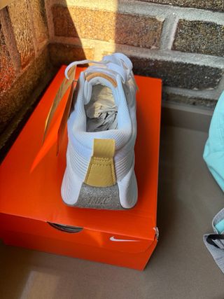 Nike PROMINA Nº40 NUEVOS CON CAJA!!