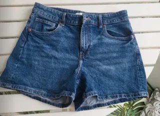 Pantalón vaquero corto azul