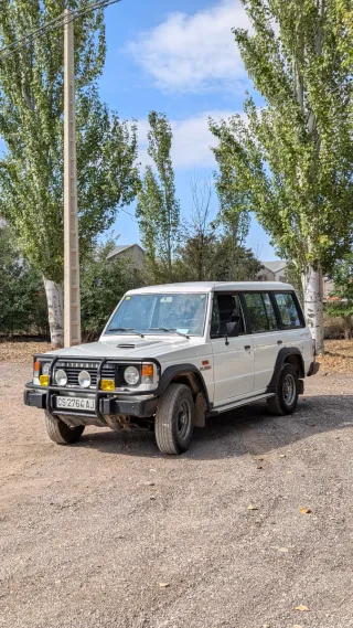 Mitsubishi Montero 1989