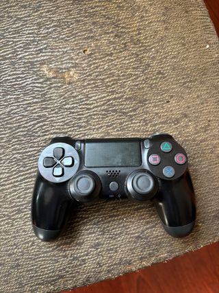 Consola PS4 1TB Negra + Mando