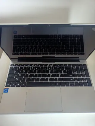 Portátil 16GB RAM 256GB SSD Plata