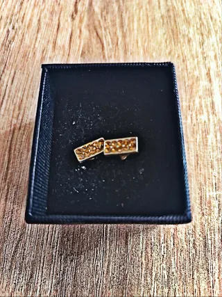 Pendientes rectangulares con pedrería