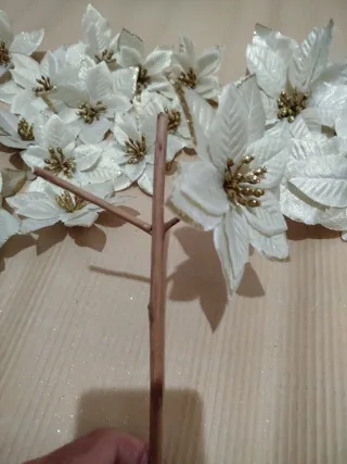 22 Flores Decoración Navideña Blancas y Doradas