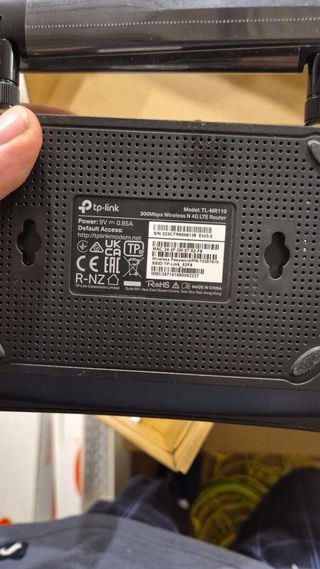 Router TP-Link TL-MR100 4G