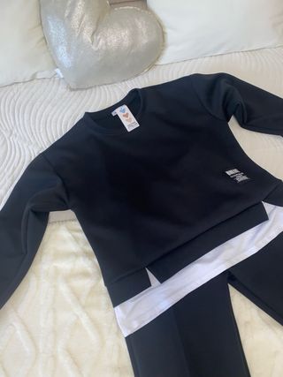Conjunto chándal negro y blanco