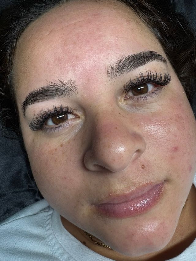 Pestañas y Henna para Cejas Laminadas