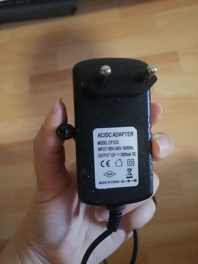 Adaptador AC/DC 12V 2000mA CP1225