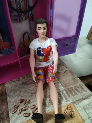Armario Barbie con 3 Muñecas