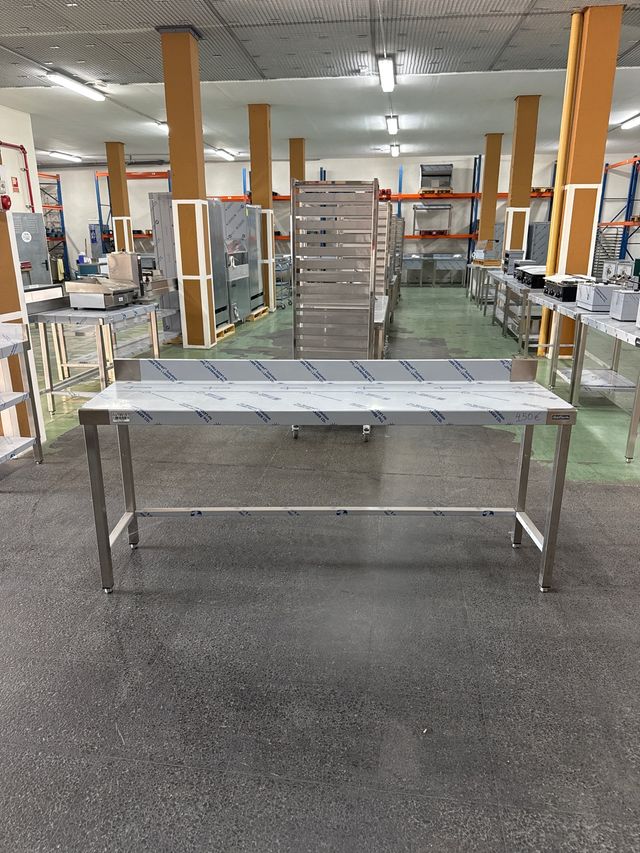Mesa de acero inoxidable