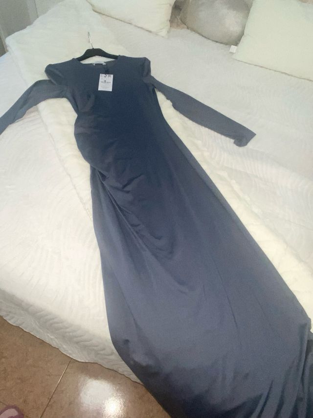 Vestido largo gris Stradivarius