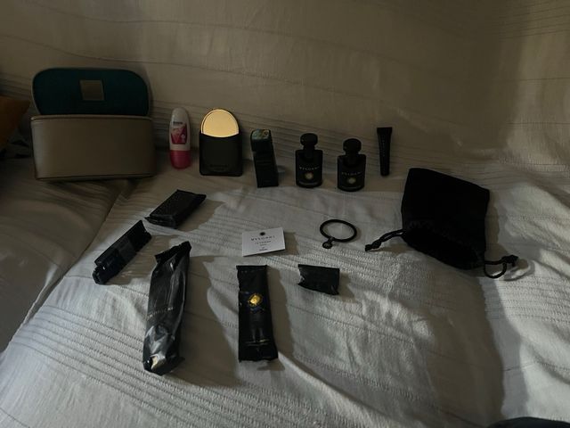 Beauty case Bulgari oro e turchese