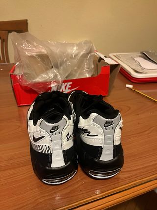 Nike Air Max 95 Negro y Blanco