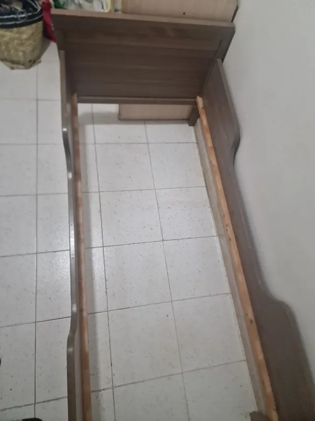 Cama de madera y colchón todo junto cama y colcho