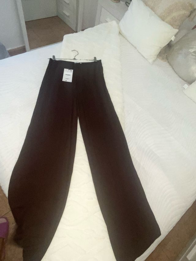 Pantalón ancho Zara marrón