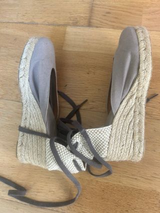 Sandalias Castañer cuña esparto 39.Marrón grisáceo