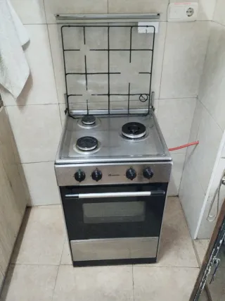 Cocina y horno de gas butano.