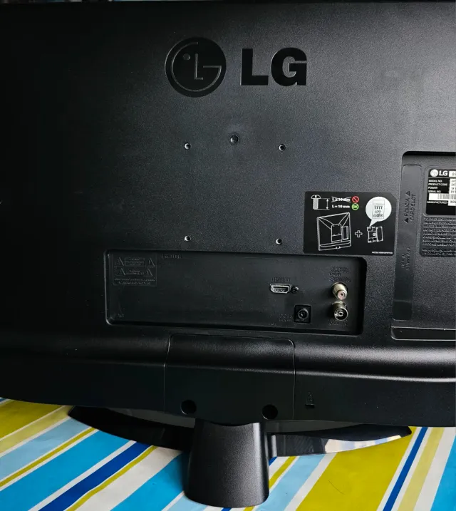 Televisor LG 24 LED 24TK410V en perfecto estado.