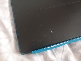 Microsoft Surface RT azul con teclado