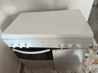 Cocina Corberó 5 fuegos + horno (Gas butano)