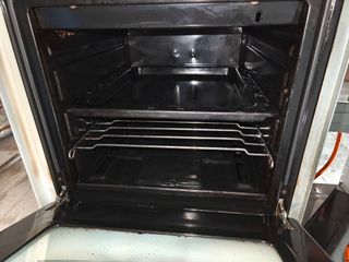 Cocina Corberó 5 fuegos + horno (Gas butano)