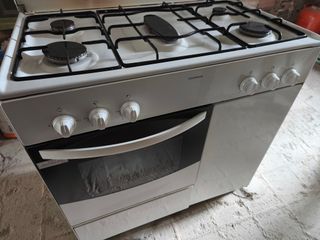Cocina Corberó 5 fuegos + horno (Gas butano)