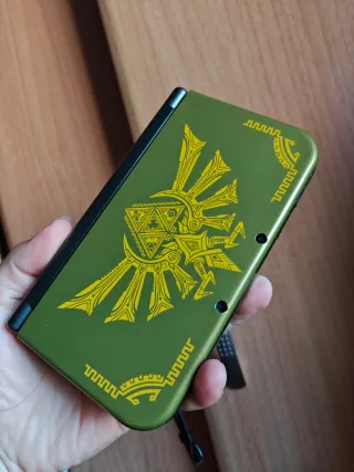 Nintendo New 3DS XL Hyrule 