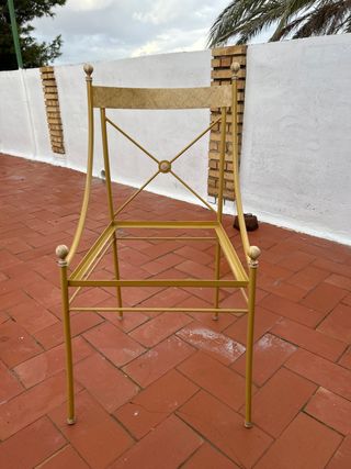 Estructura silla metálica dorada