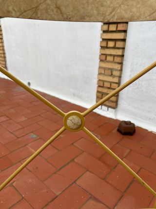 Estructura silla metálica dorada