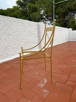 Estructura silla metálica dorada