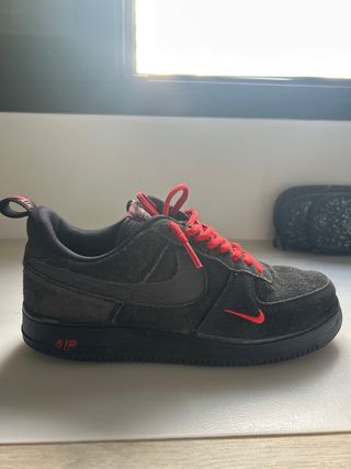 Nike Air Force 1 Negras y Rojas