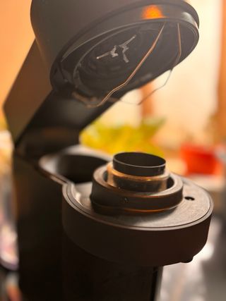 Cafetera Nespresso Vertuo Krups Negra
