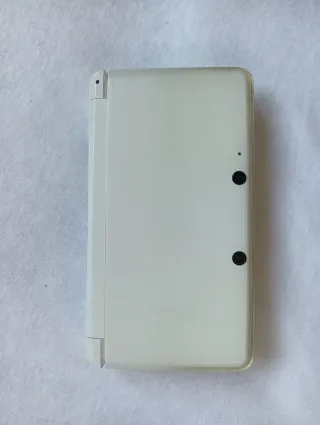 Nintendo 3DS Blanca + Cargador