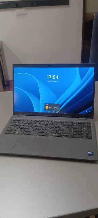 Notebook Dell Latitude 3550 da 15" grigio