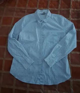 Camicia celeste  a righe con cuoricini rossi