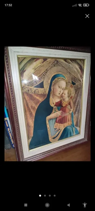 Cuadro Virgen con Niño enmarcado en madera con det