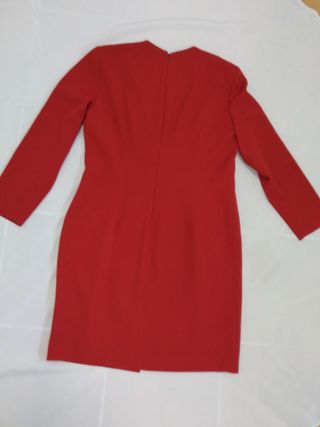 Vestido de fiesta rojo y negro