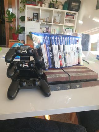 PS4 + 3 mandos + 16 juegos