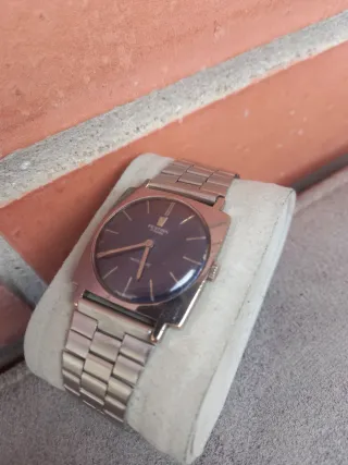 Reloj Festina de cuerda plateado