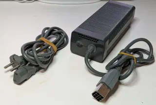 Fuente Alimentación y disco duro de 20gb Xbox 360 