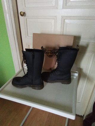 Botas clásicas Dr. Martens altas mujer, talla 34