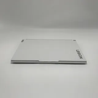 Lenovo Legion Pro 7 RTX4070 i9 13900hx 32GB 1TBSSD