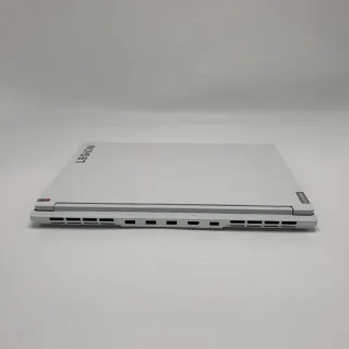 Lenovo Legion Pro 7 RTX4070 i9 13900hx 32GB 1TBSSD